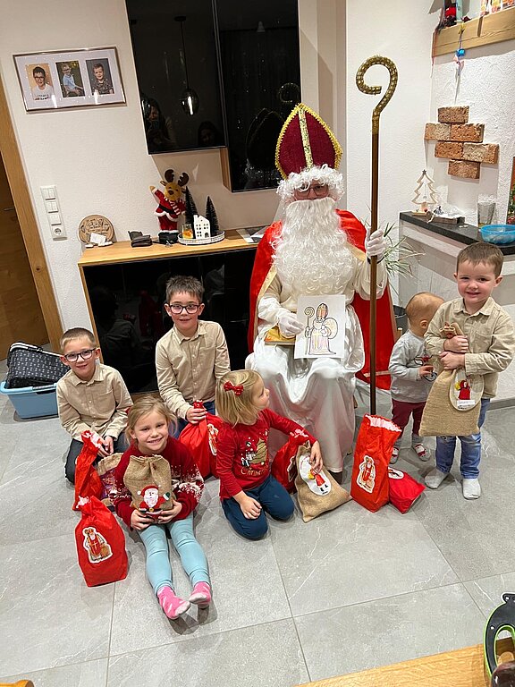 ÖAAB Bad Wimsbach-Neydharting Nikolaus-Besuch