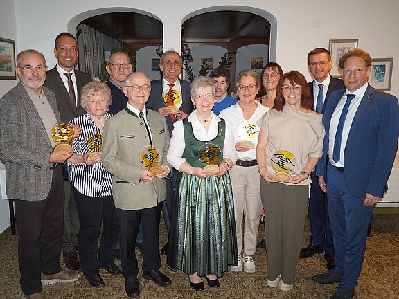 Ehrenamtshand von Wels-Land